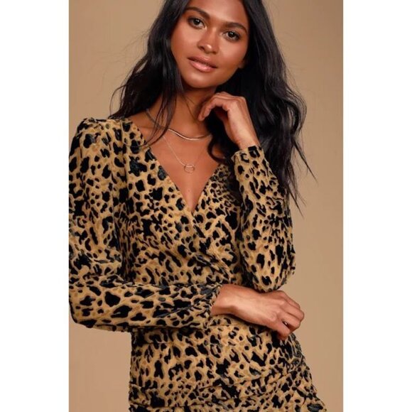 ASTR the Label NWT Nikita Burnout Leopard Print Ruched Mini Dress size Small - Picture 8 of 9